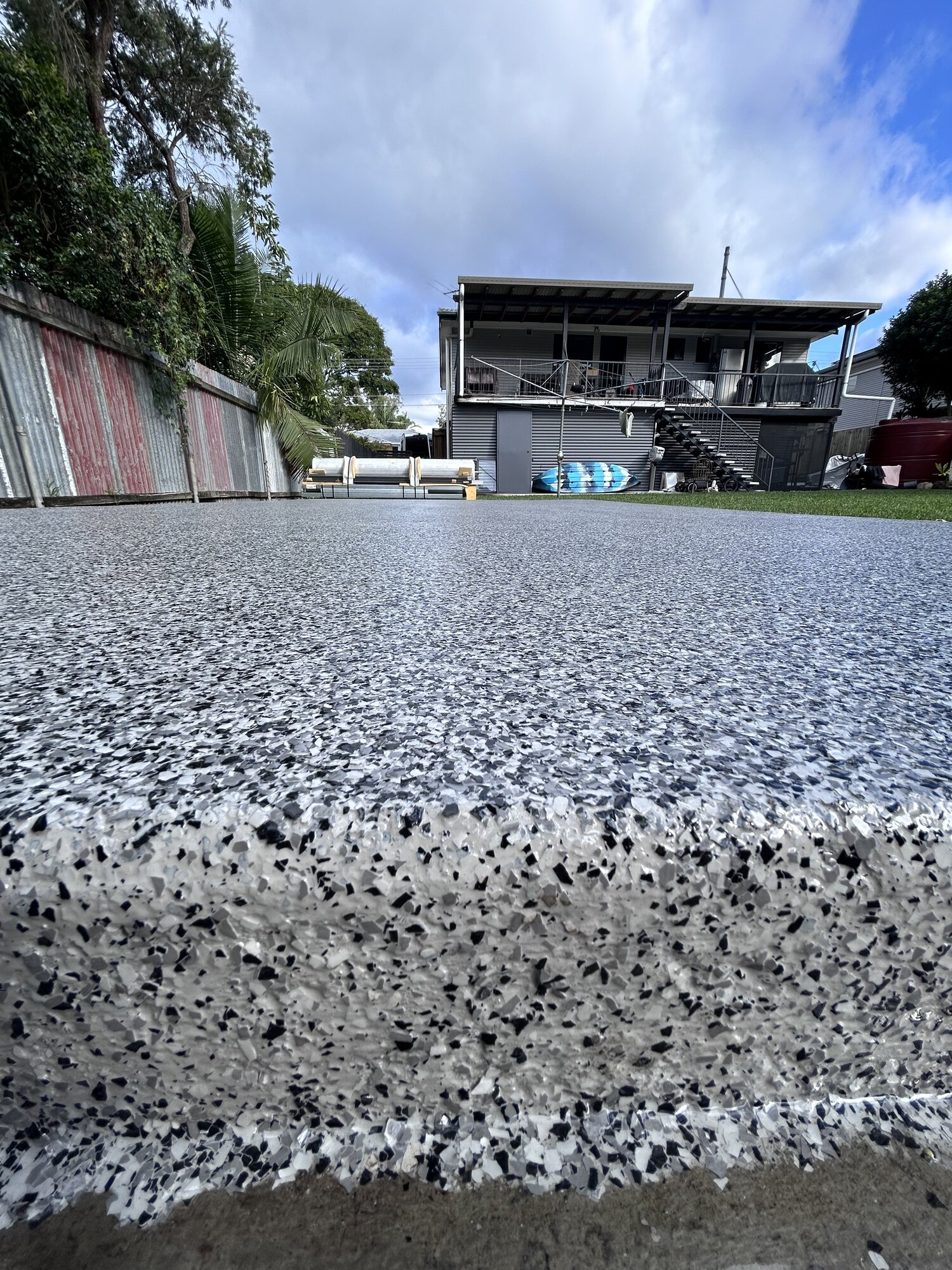 Flake garage finish