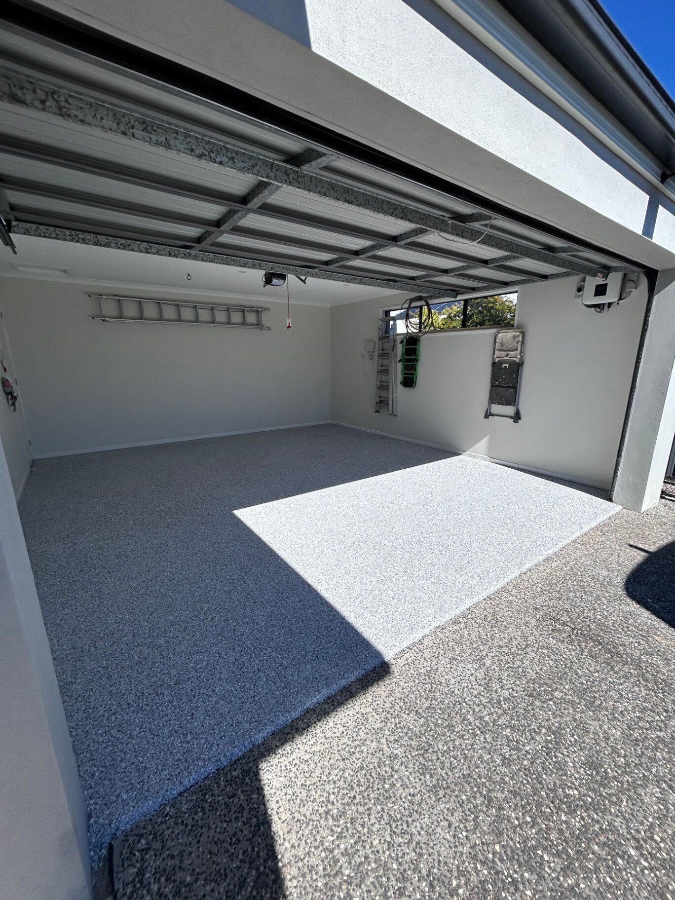 Double garage finish